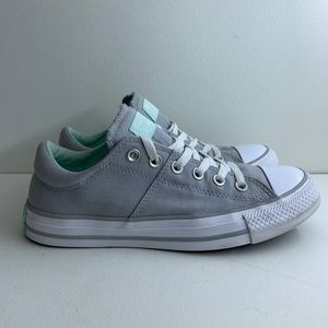 Converse All Star Chuck Taylor Low Top Women’s 9